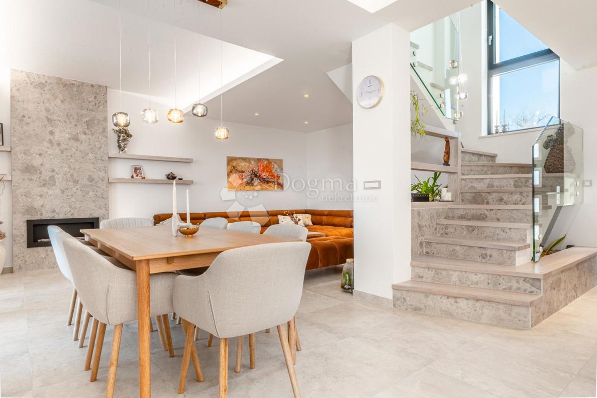 Hiša Linardići, Krk, 176m2