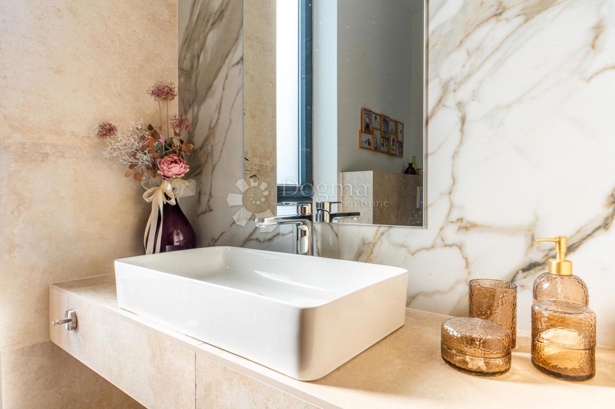 Hiša Linardići, Krk, 176m2