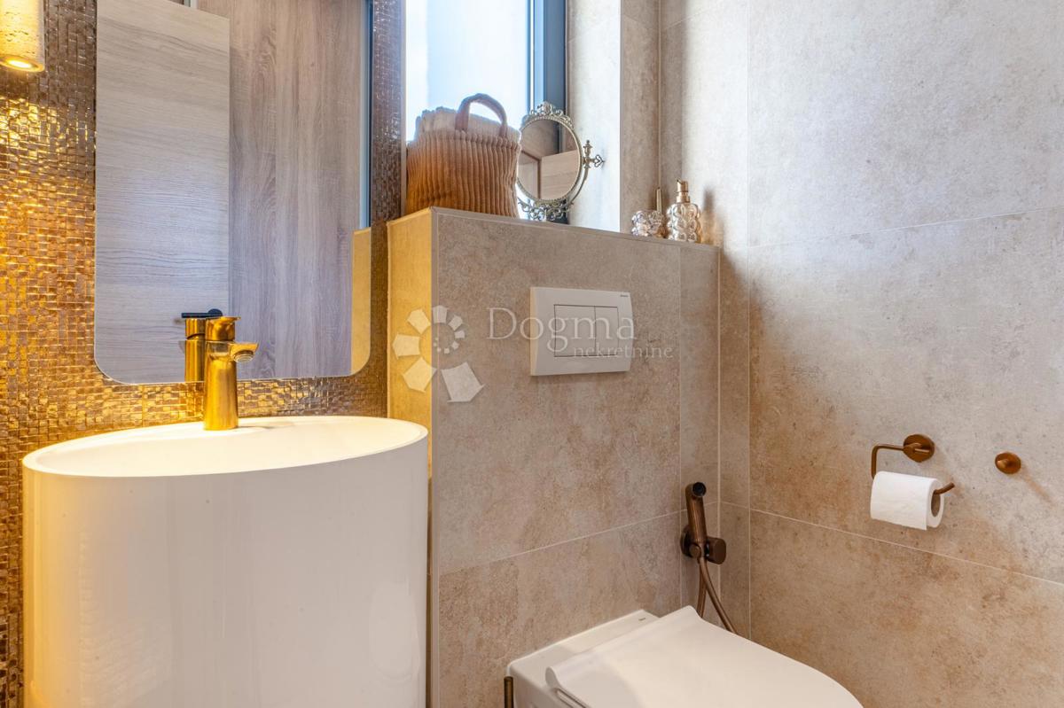 Hiša Linardići, Krk, 176m2