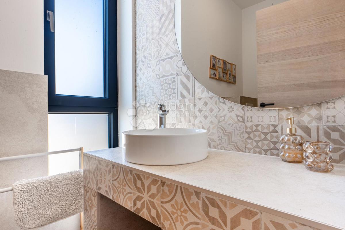 Hiša Linardići, Krk, 176m2