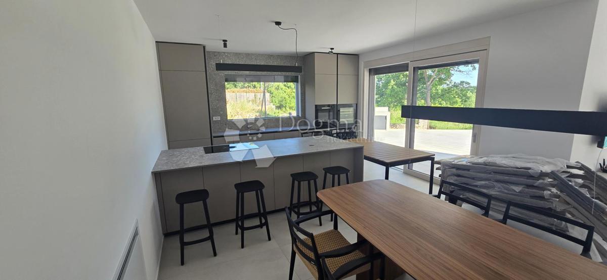 Zazidljivo zemljišče Sutivanac, Barban, 1.045m2