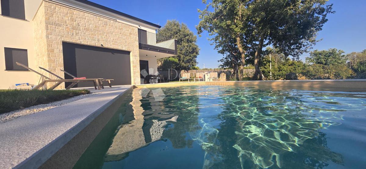 Zazidljivo zemljišče Sutivanac, Barban, 1.045m2