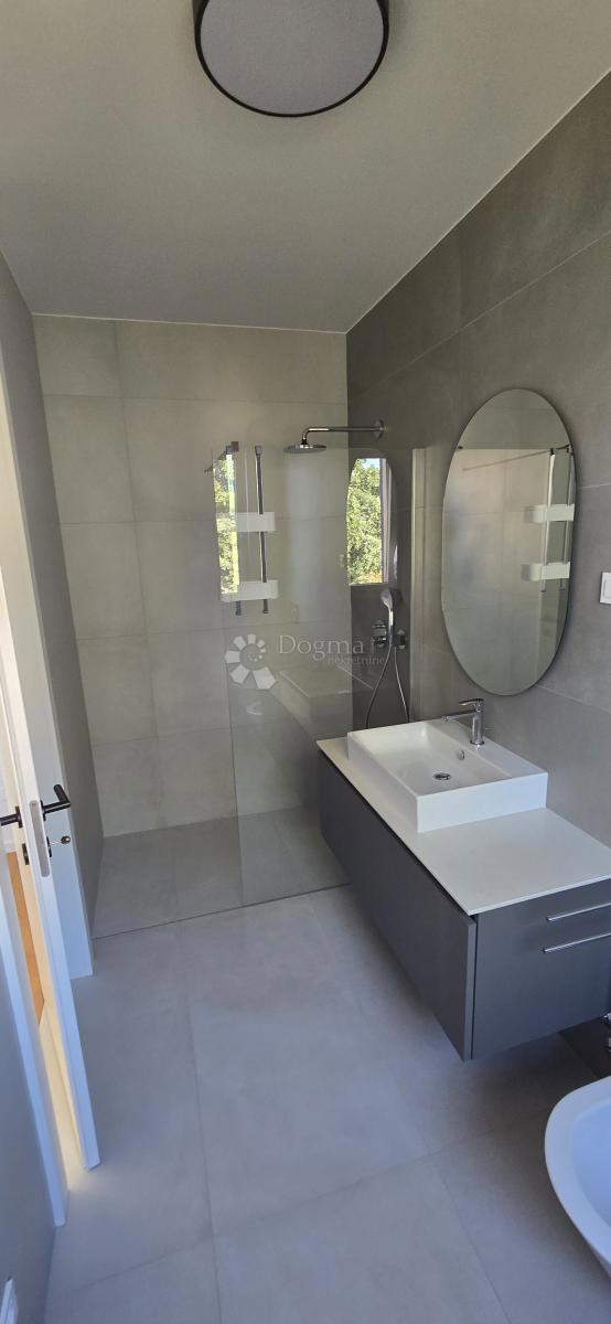 Zazidljivo zemljišče Sutivanac, Barban, 1.045m2