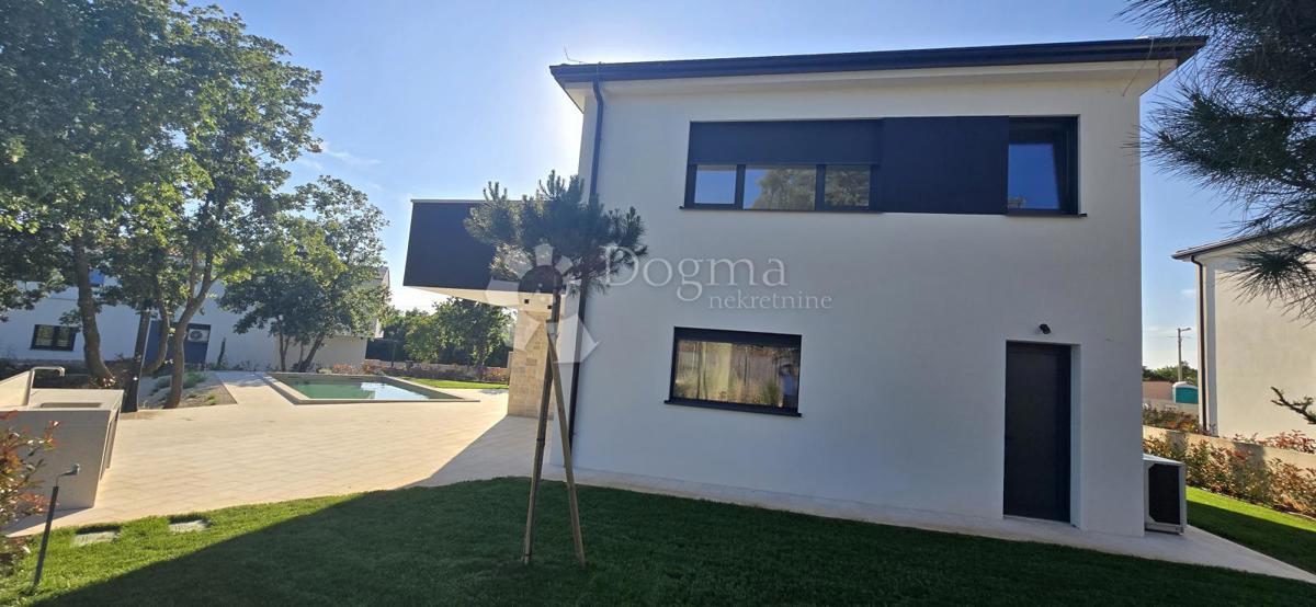 Zazidljivo zemljišče Sutivanac, Barban, 1.045m2