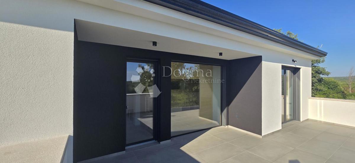 Zazidljivo zemljišče Sutivanac, Barban, 1.045m2