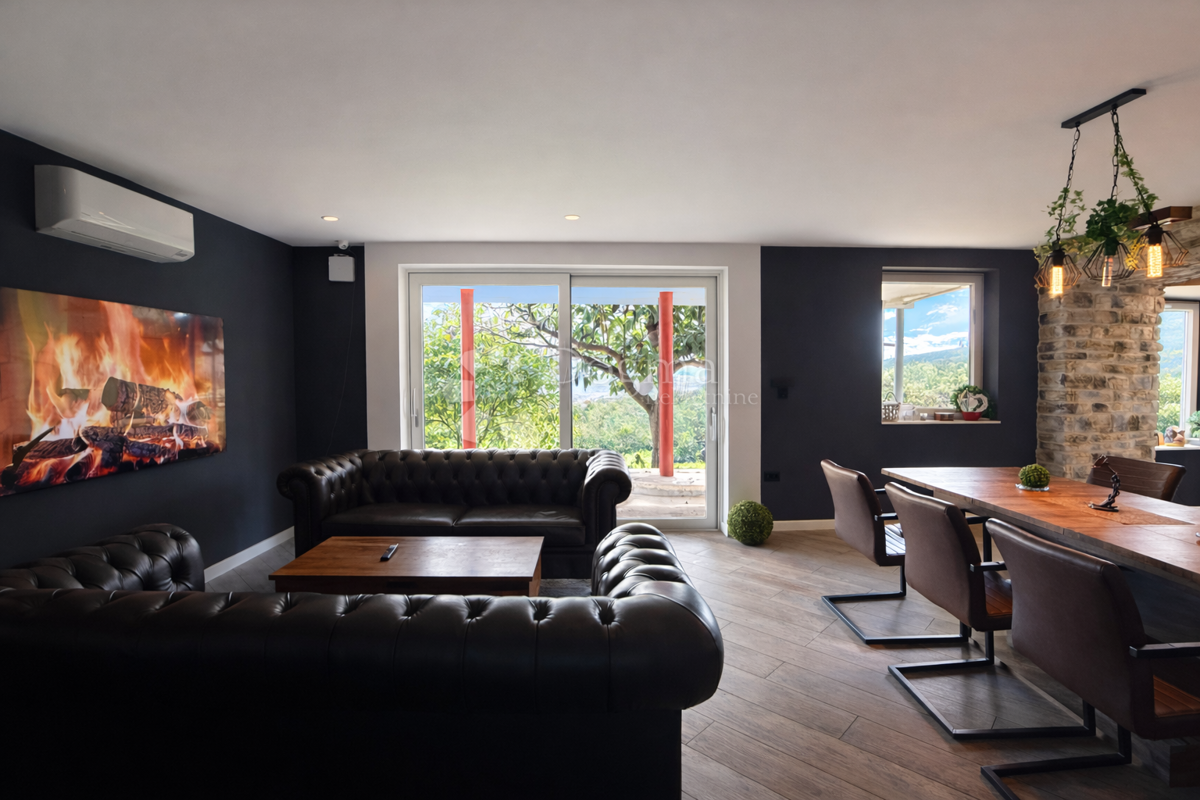 Hiša Žrnovnica, Split - Okolica, 102m2