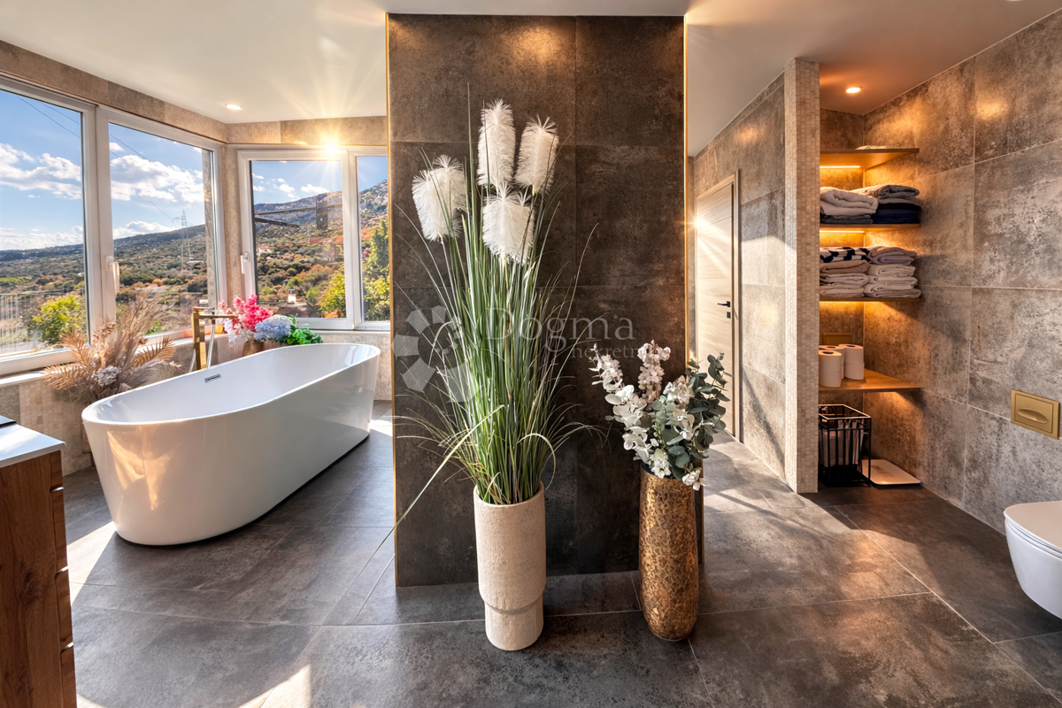 Hiša Žrnovnica, Split - Okolica, 102m2