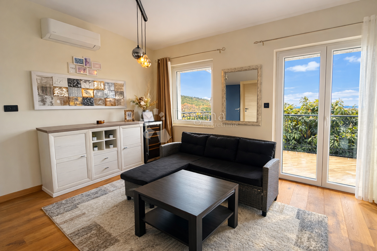 Hiša Žrnovnica, Split - Okolica, 102m2