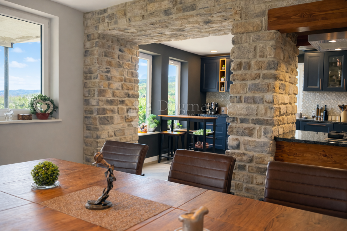 Hiša Žrnovnica, Split - Okolica, 102m2