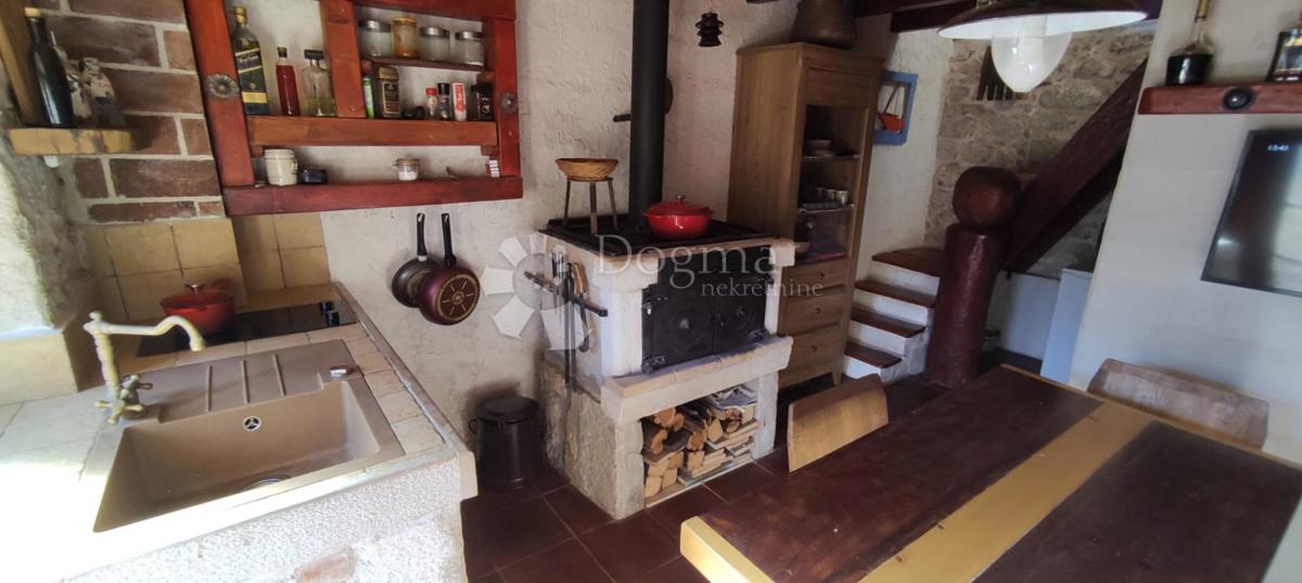 Hiša Gdinj, Jelsa, 54m2