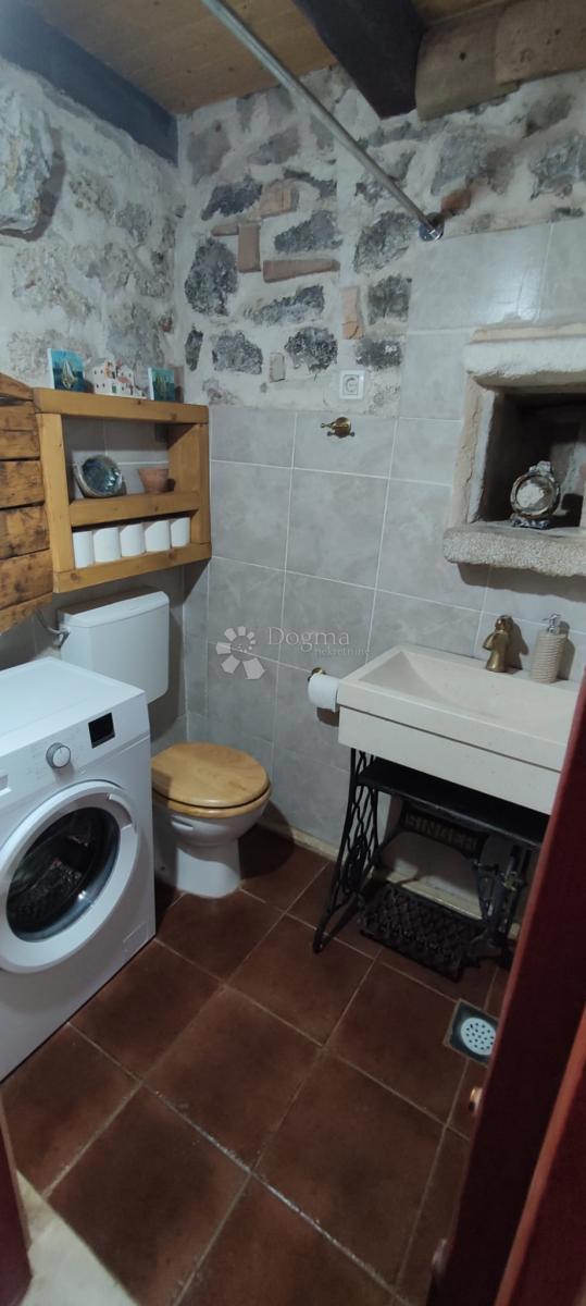 Hiša Gdinj, Jelsa, 54m2