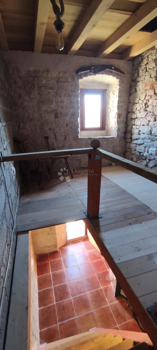 Hiša Gdinj, Jelsa, 54m2