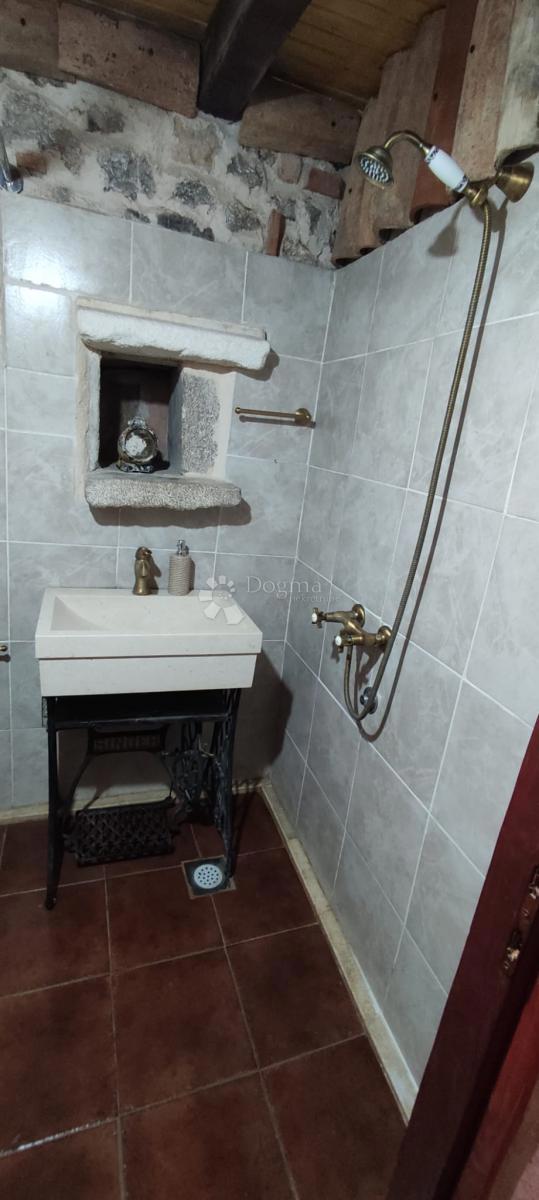 Hiša Gdinj, Jelsa, 54m2