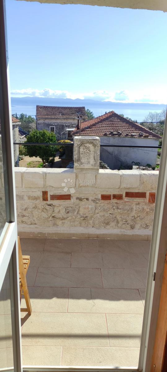 Hiša Gdinj, Jelsa, 54m2