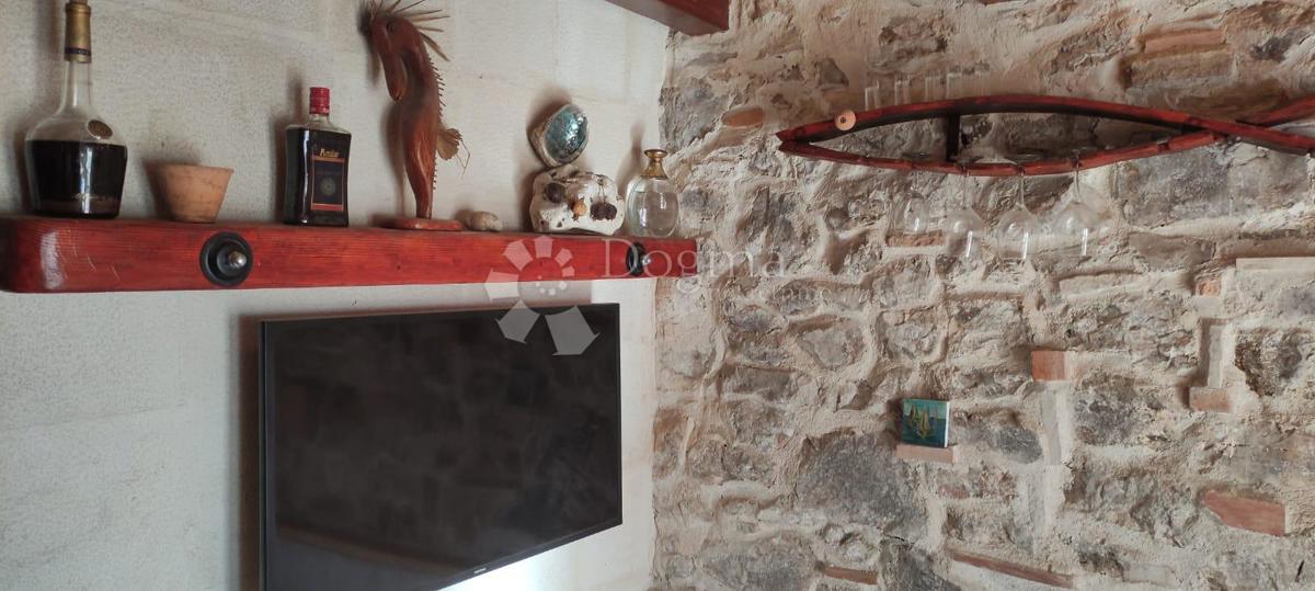 Hiša Gdinj, Jelsa, 54m2