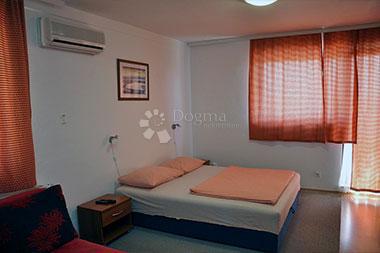 Hiša Brodsko Vinogorje, Slavonski Brod, 872m2