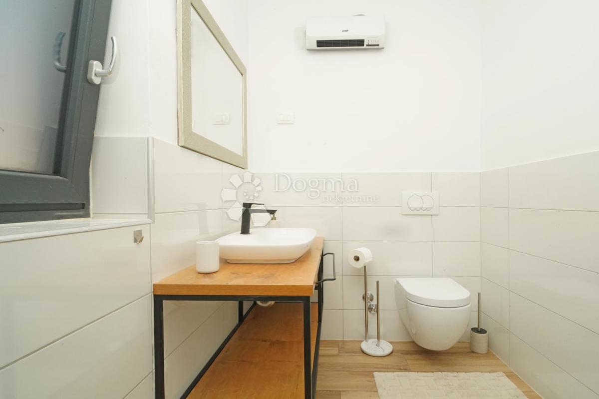 Hiša Deklići, Kaštelir-Labinci, 180m2