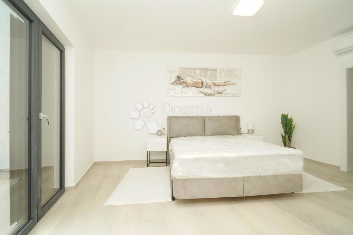 Hiša Deklići, Kaštelir-Labinci, 180m2