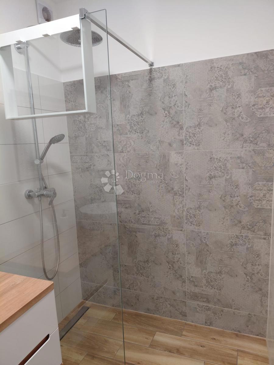 Hiša Deklići, Kaštelir-Labinci, 180m2