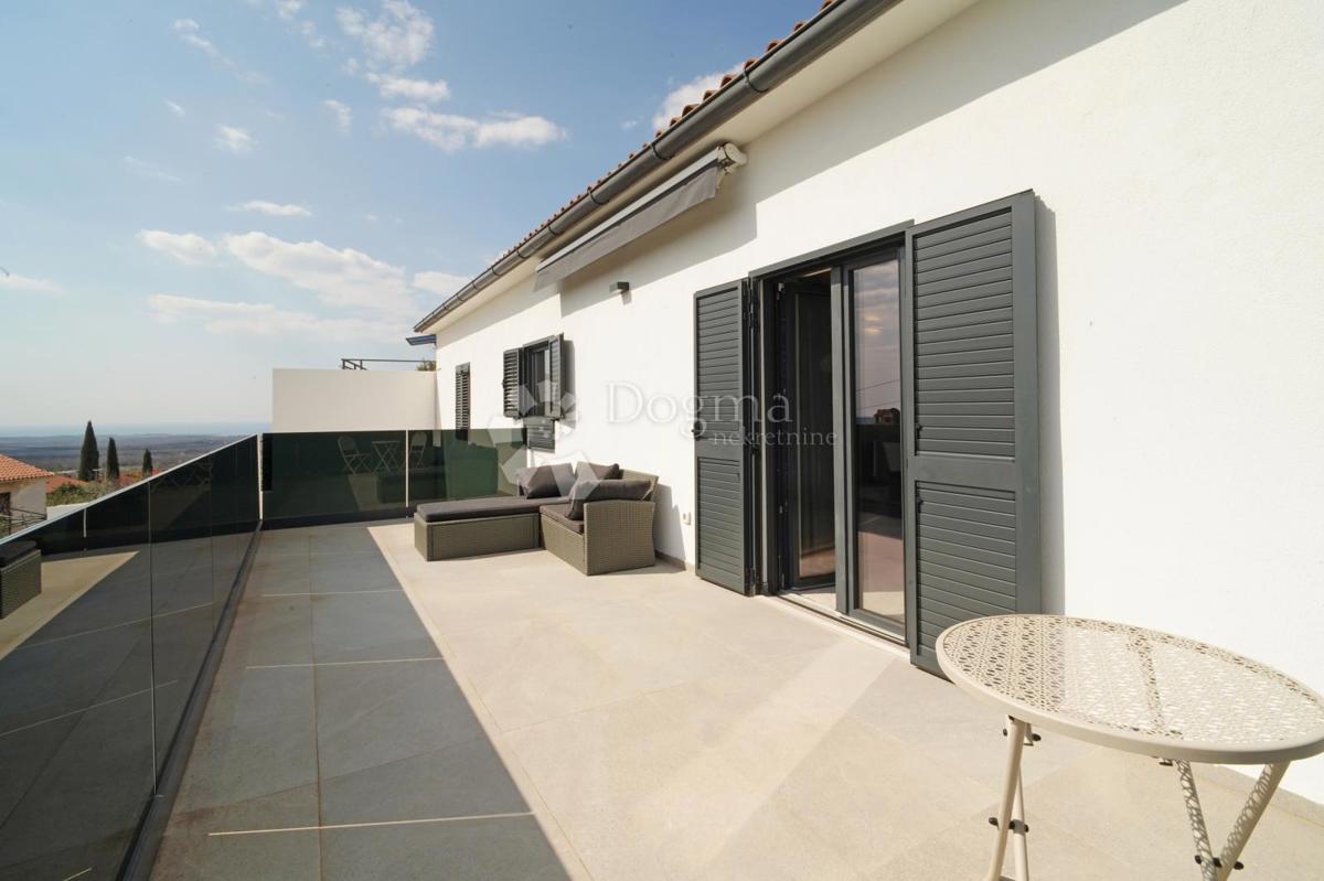 Hiša Deklići, Kaštelir-Labinci, 180m2