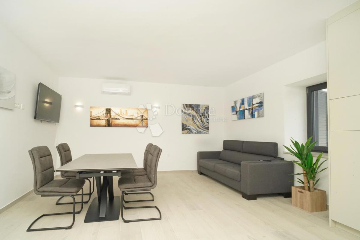 Hiša Deklići, Kaštelir-Labinci, 180m2