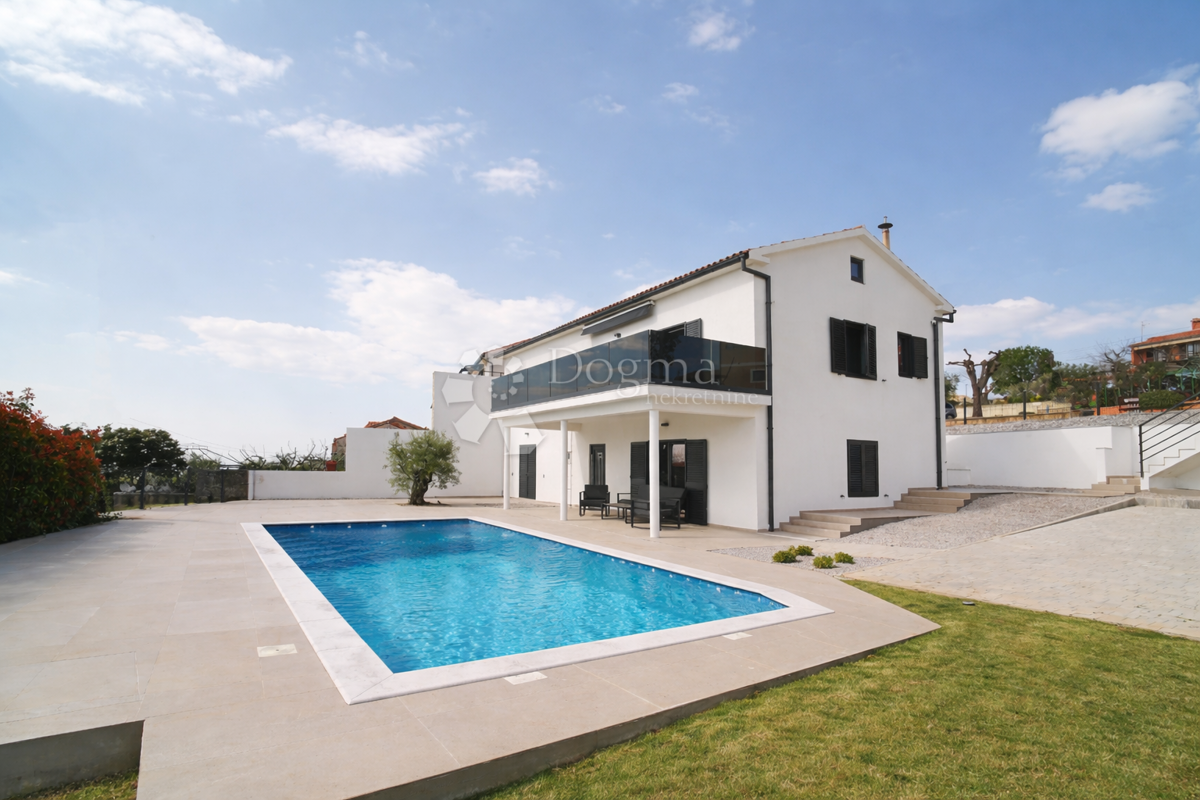 Hiša Deklići, Kaštelir-Labinci, 180m2