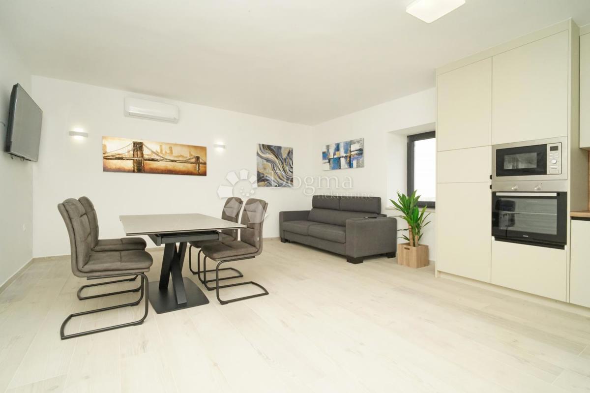 Hiša Deklići, Kaštelir-Labinci, 180m2