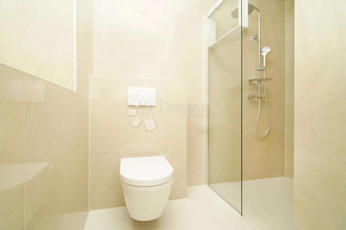 Hiša Deklići, Kaštelir-Labinci, 180m2