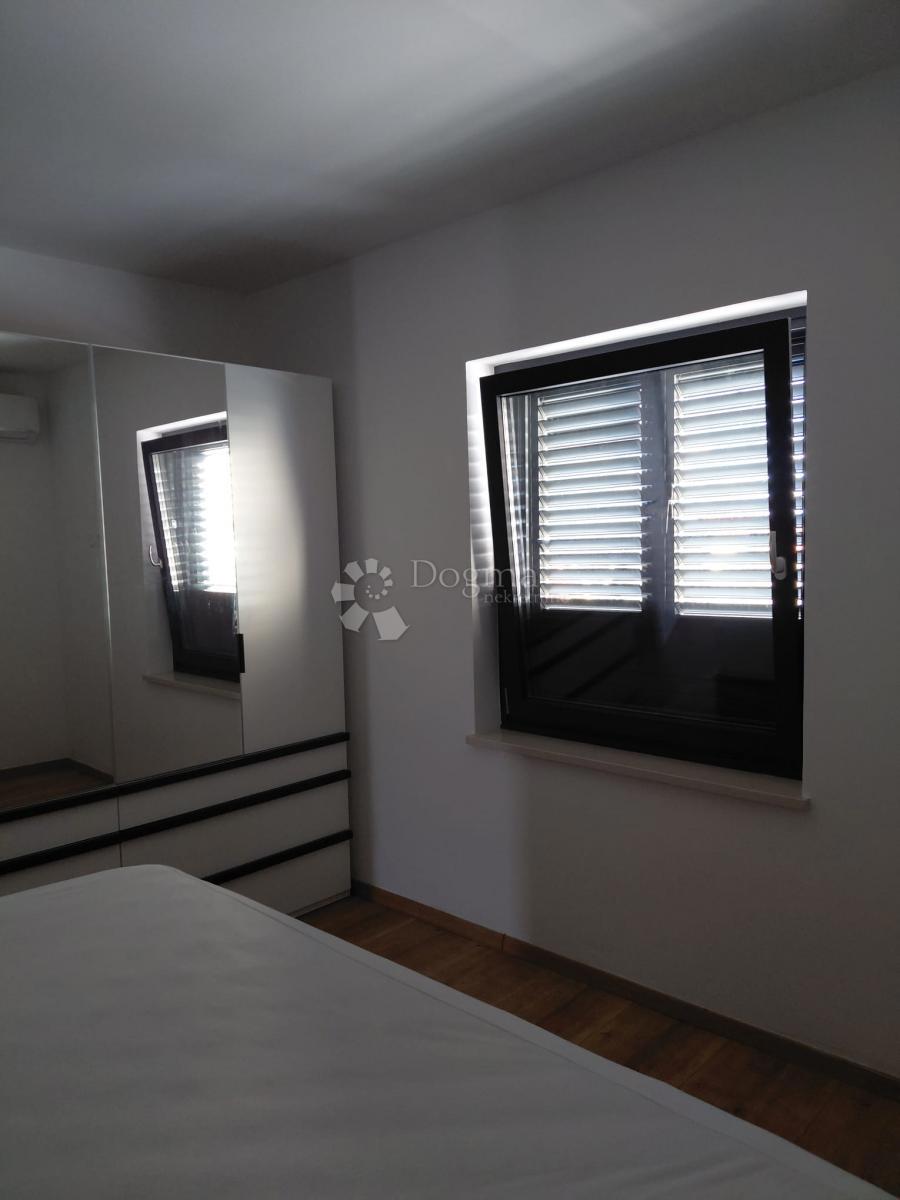 Hiša Deklići, Kaštelir-Labinci, 180m2