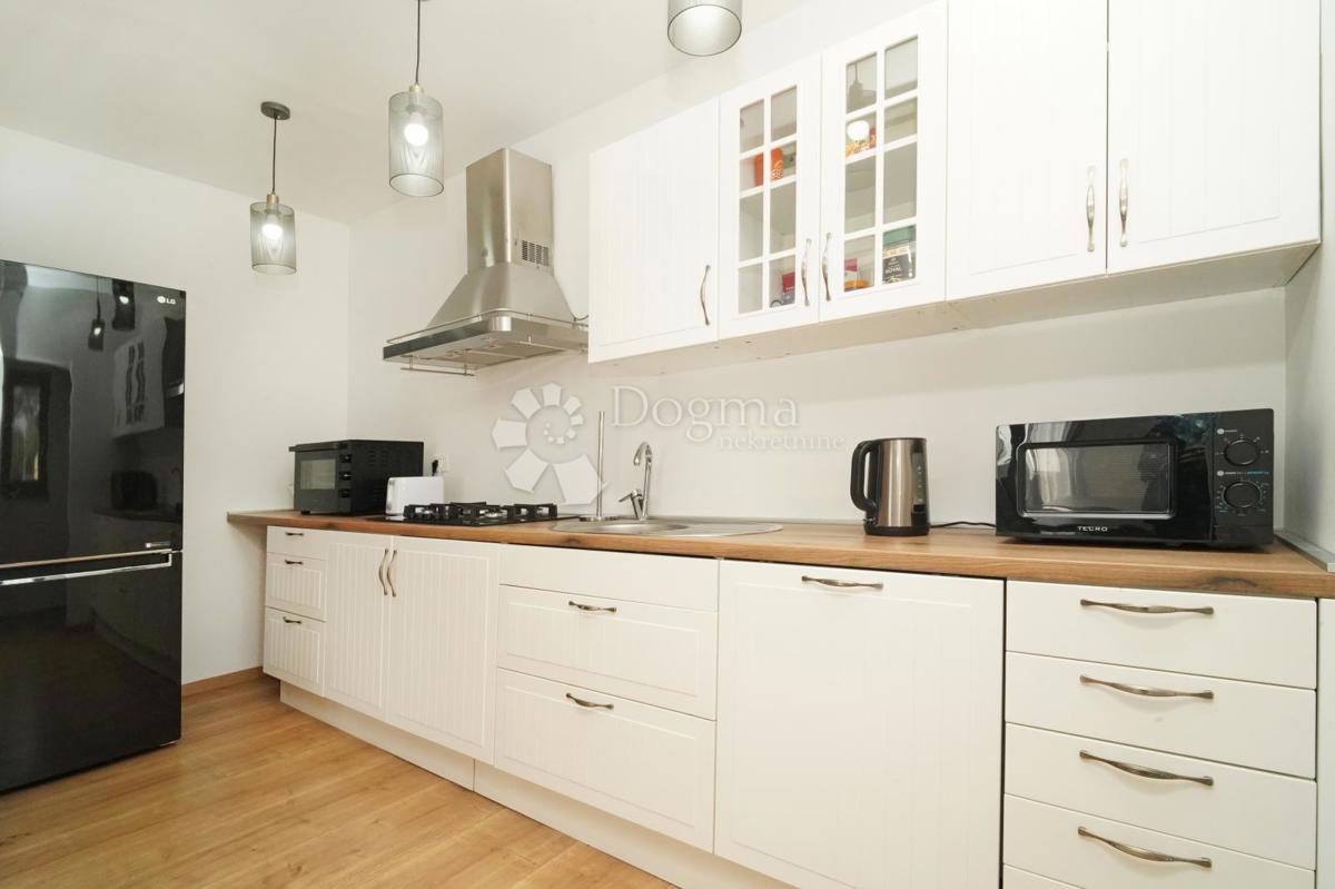 Hiša Deklići, Kaštelir-Labinci, 180m2