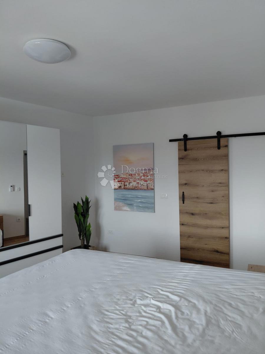 Hiša Deklići, Kaštelir-Labinci, 180m2