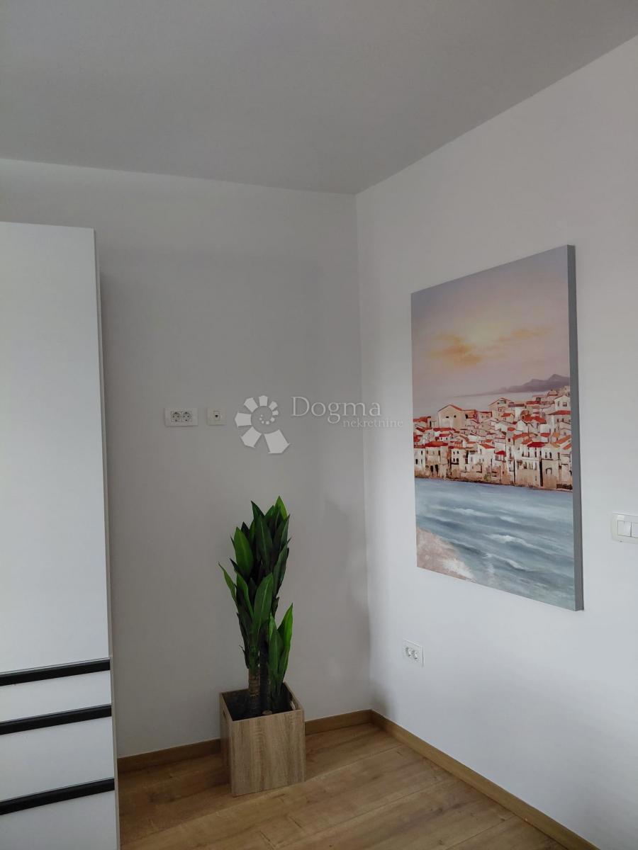 Hiša Deklići, Kaštelir-Labinci, 180m2