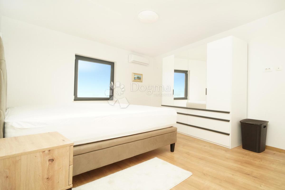 Hiša Deklići, Kaštelir-Labinci, 180m2