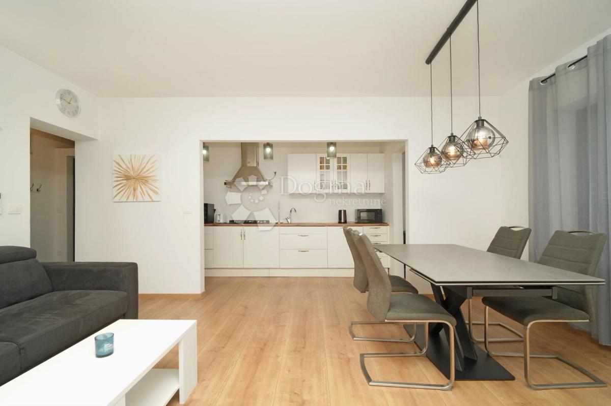 Hiša Deklići, Kaštelir-Labinci, 180m2