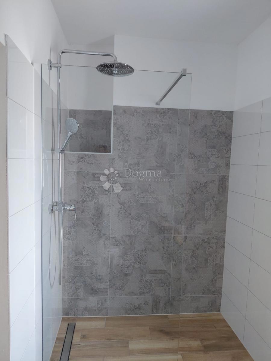 Hiša Deklići, Kaštelir-Labinci, 180m2