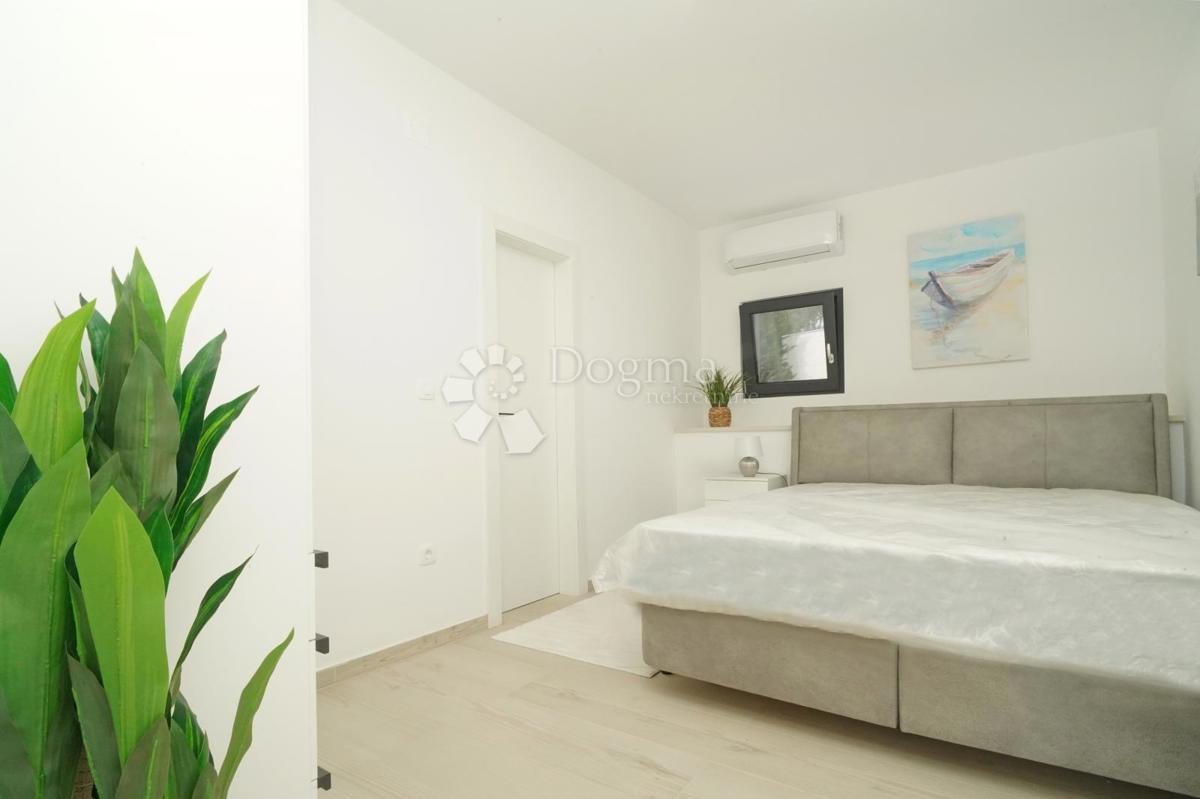 Hiša Deklići, Kaštelir-Labinci, 180m2