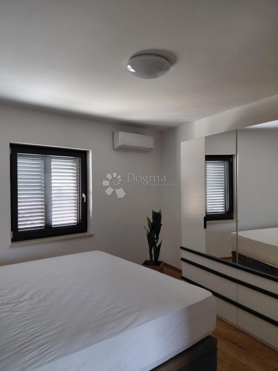 Hiša Deklići, Kaštelir-Labinci, 180m2