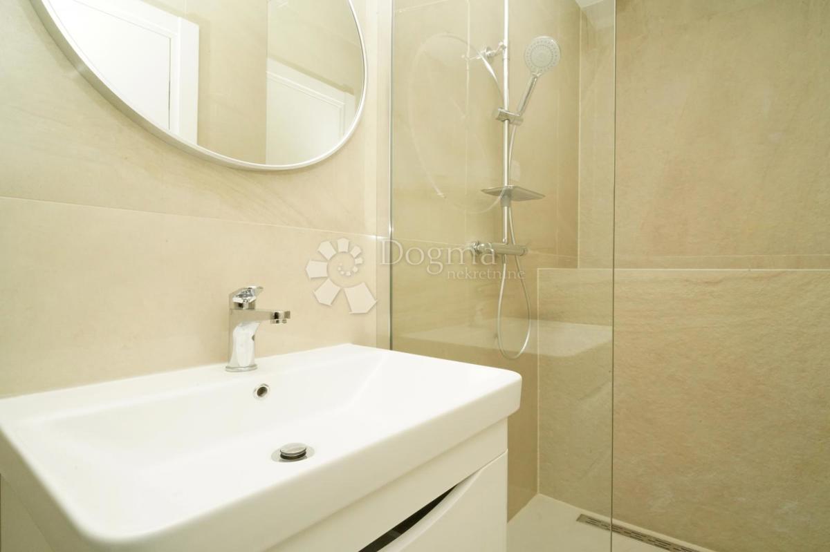 Hiša Deklići, Kaštelir-Labinci, 180m2