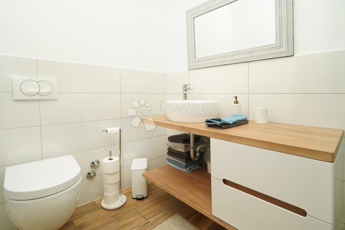 Hiša Deklići, Kaštelir-Labinci, 180m2