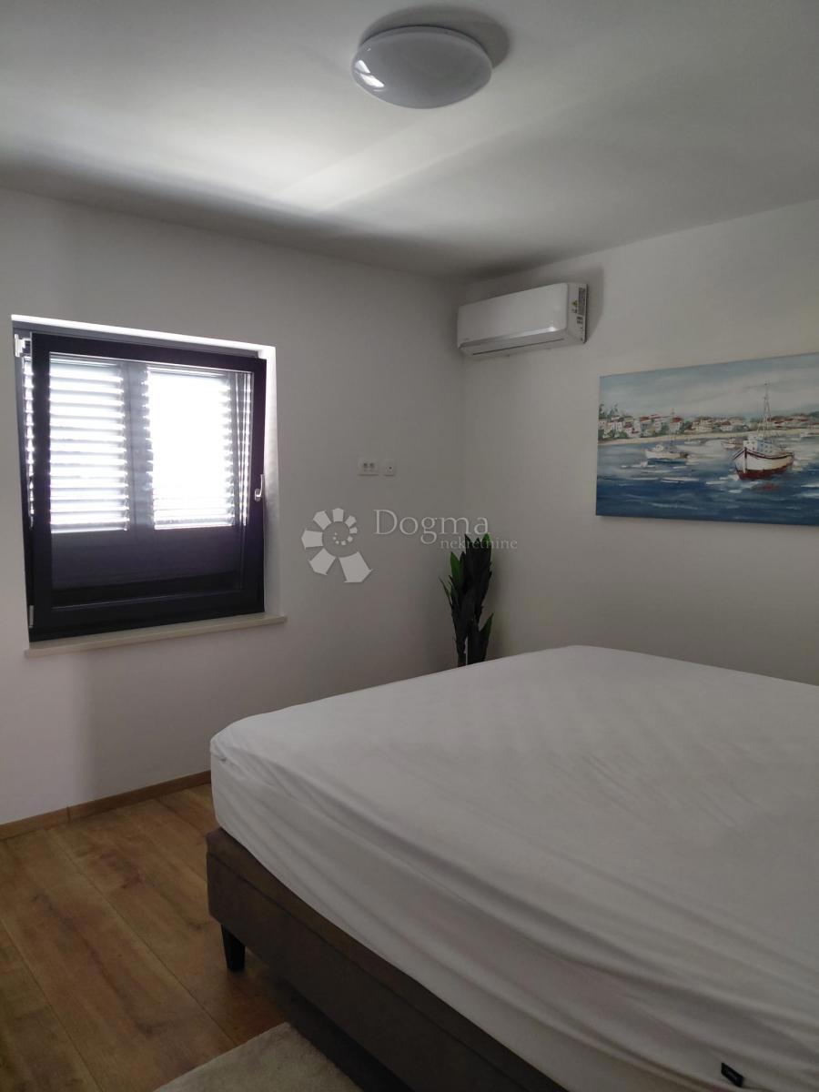 Hiša Deklići, Kaštelir-Labinci, 180m2