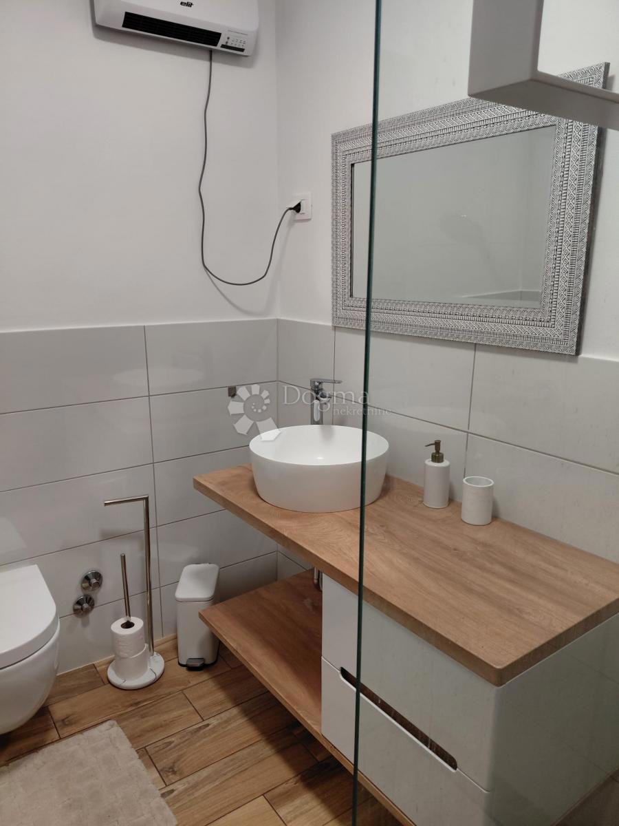 Hiša Deklići, Kaštelir-Labinci, 180m2