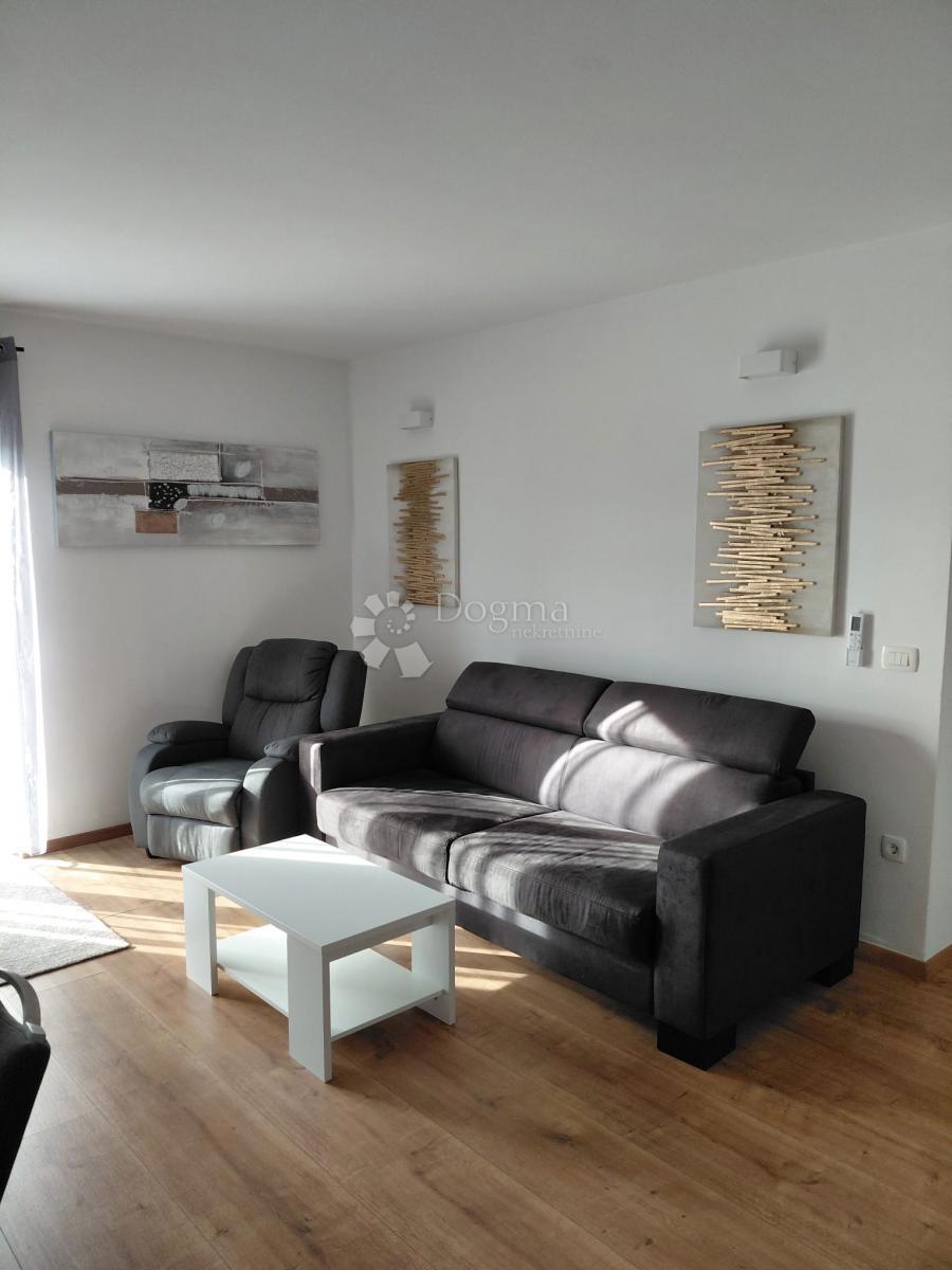 Hiša Deklići, Kaštelir-Labinci, 180m2