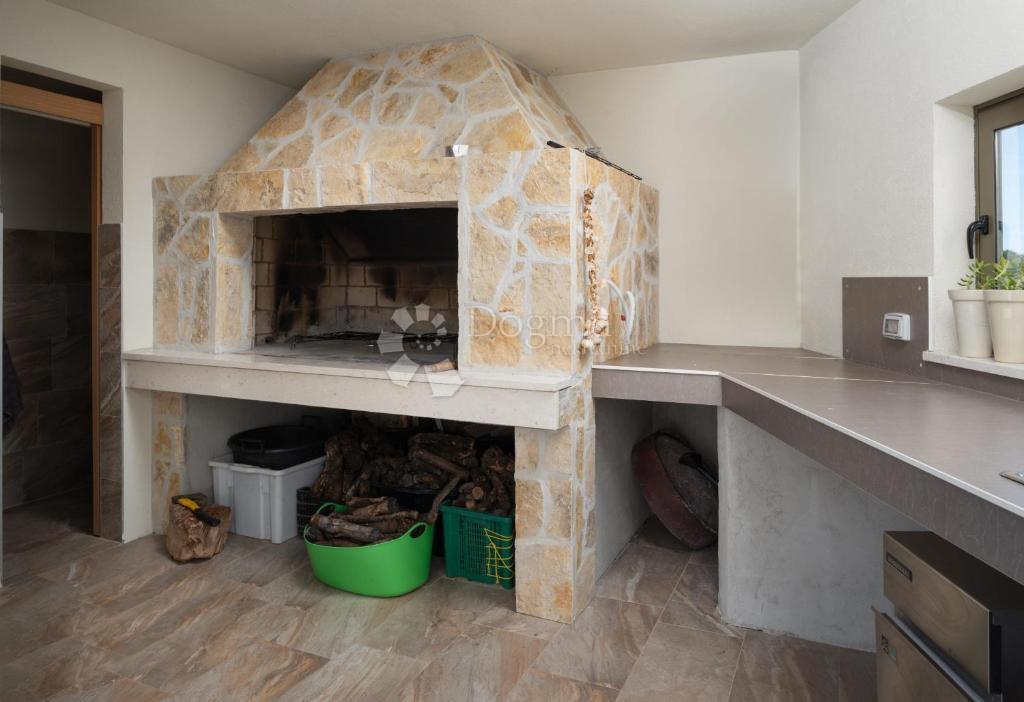 Hiša Smoković, Zemunik Donji, 350m2