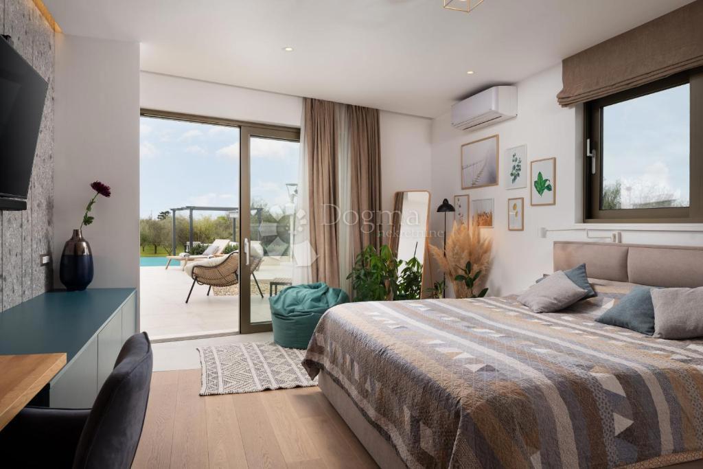 Hiša Smoković, Zemunik Donji, 350m2