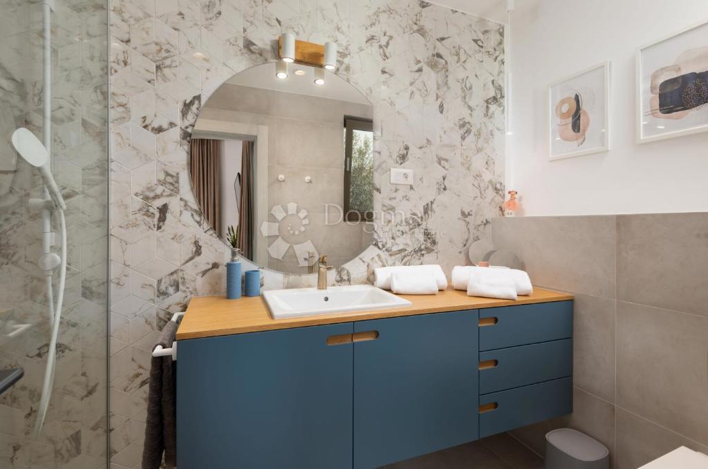 Hiša Smoković, Zemunik Donji, 350m2