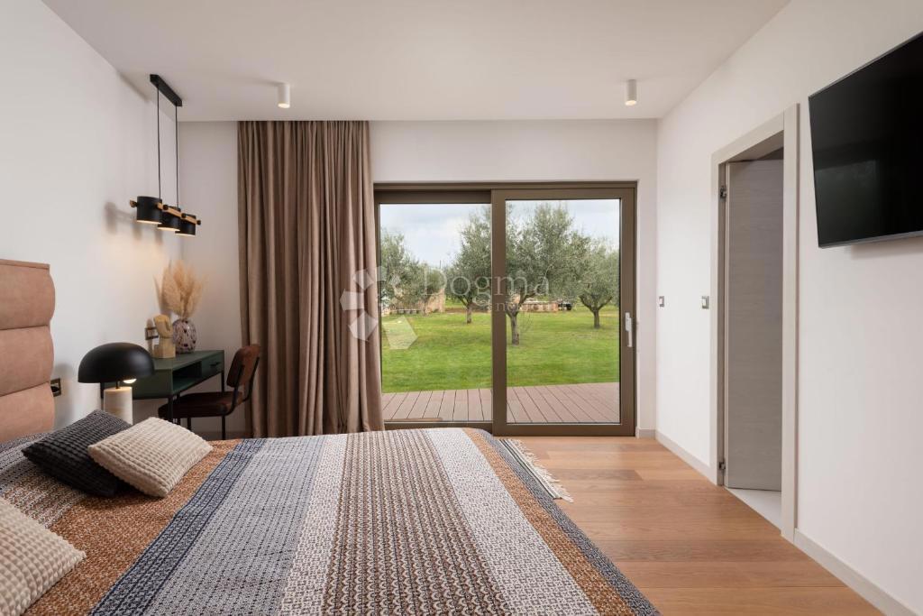 Hiša Smoković, Zemunik Donji, 350m2