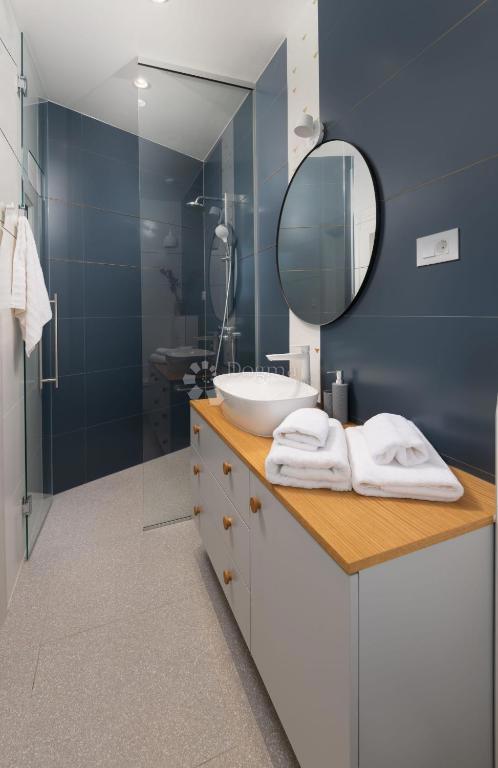 Hiša Smoković, Zemunik Donji, 350m2