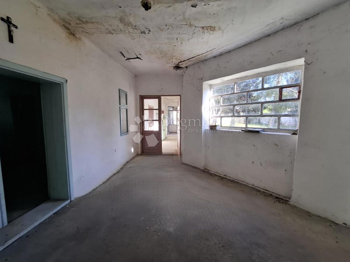 Hiša Stari Mikanovci, 848m2