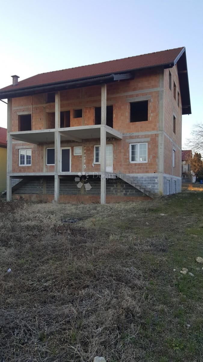 Hiša Podvinje, Slavonski Brod, 720m2