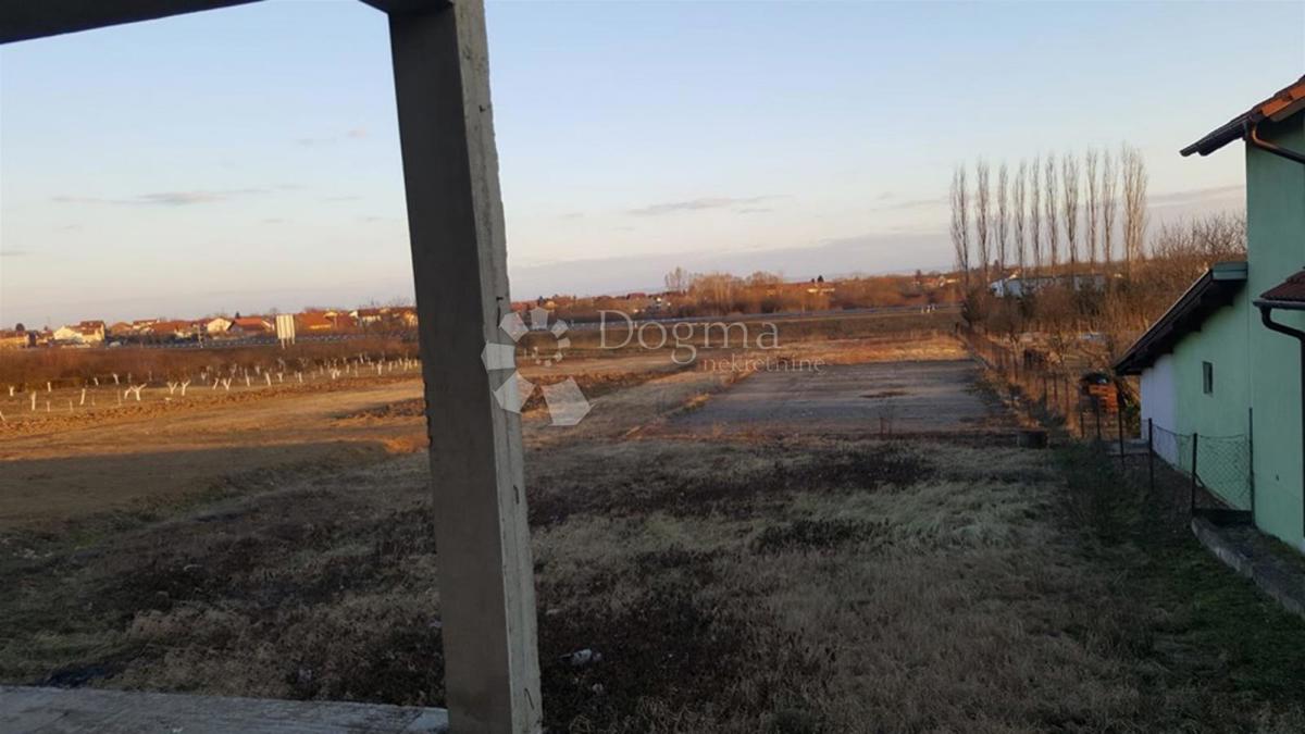 Hiša Podvinje, Slavonski Brod, 720m2